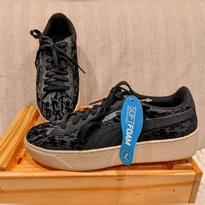Platform PUMA sneakers